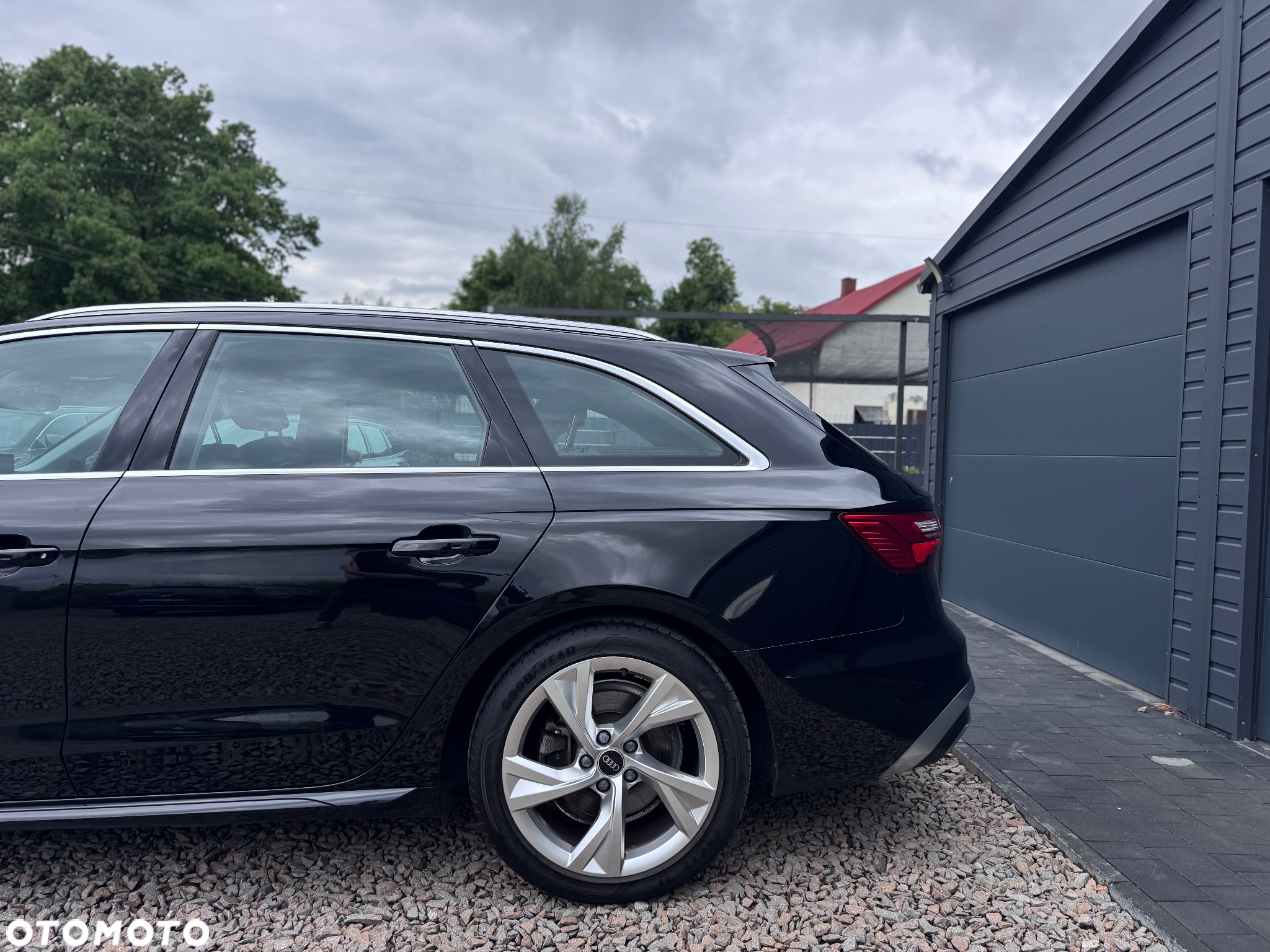 Audi A4 Avant 40 TFSI S tronic S line - 15