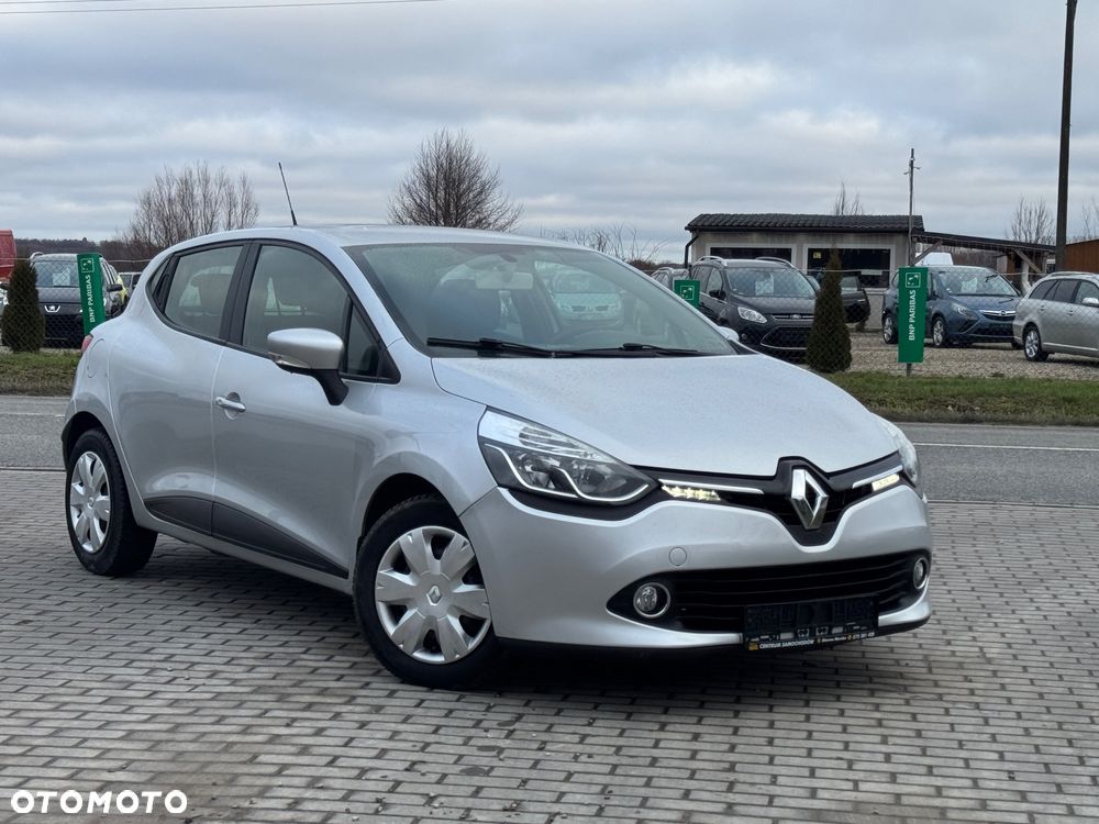 Renault Clio 1.2 16V 75 LIMITED - 4