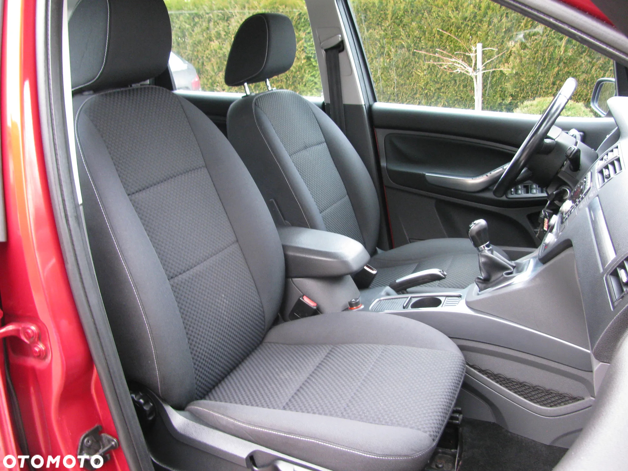 Ford C-MAX 1.8 Ambiente - 18