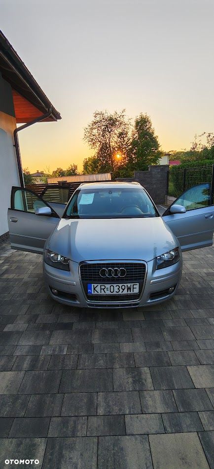 Audi A3 Sportback - 1
