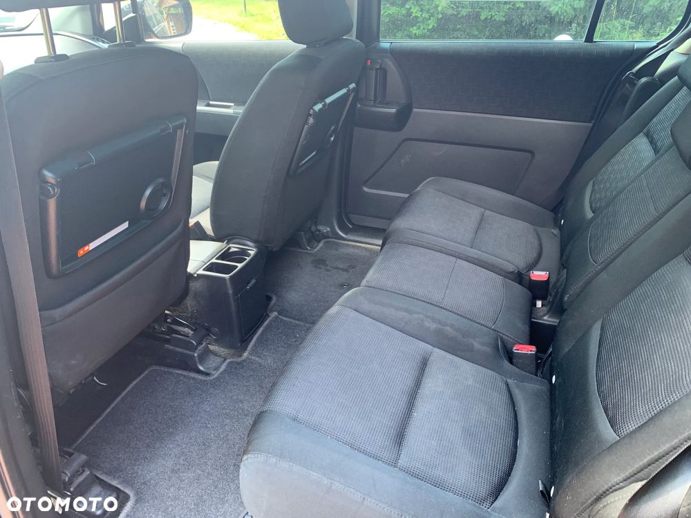 Mazda 5 - 5