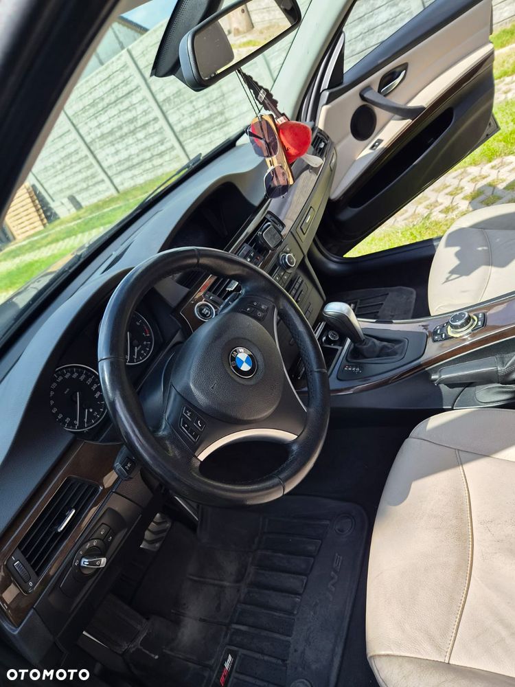 BMW Seria 3 318i - 14