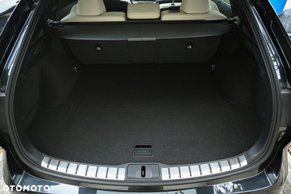 Lexus RX 350h Omotenashi - 23