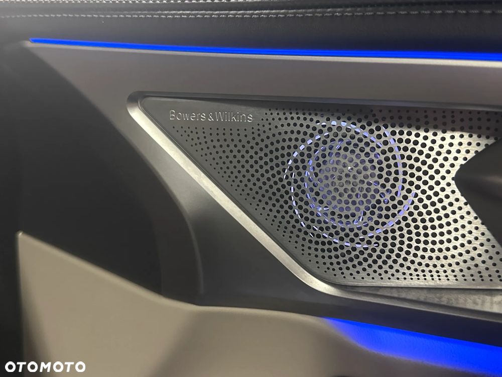 BMW Seria 8 - 14