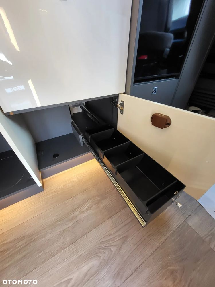 Laika KOSMO L 105 Półintegra 599 cm - 25