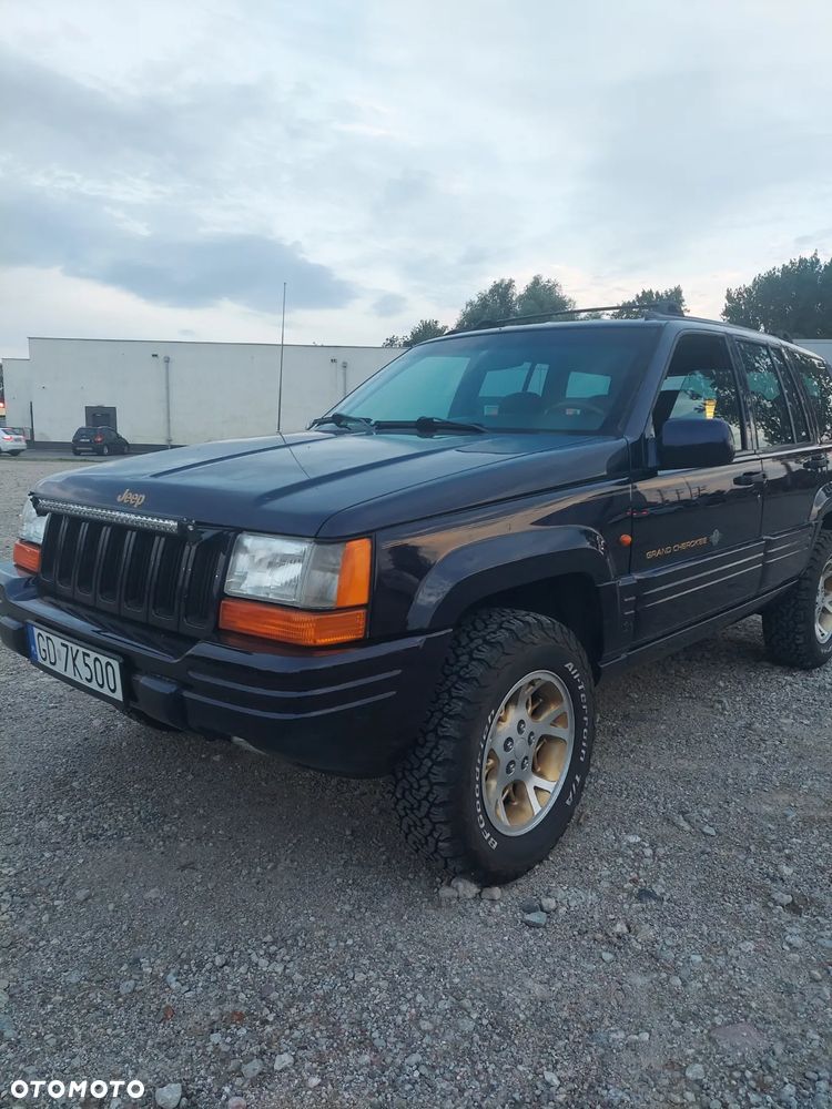 Jeep Grand Cherokee - 27