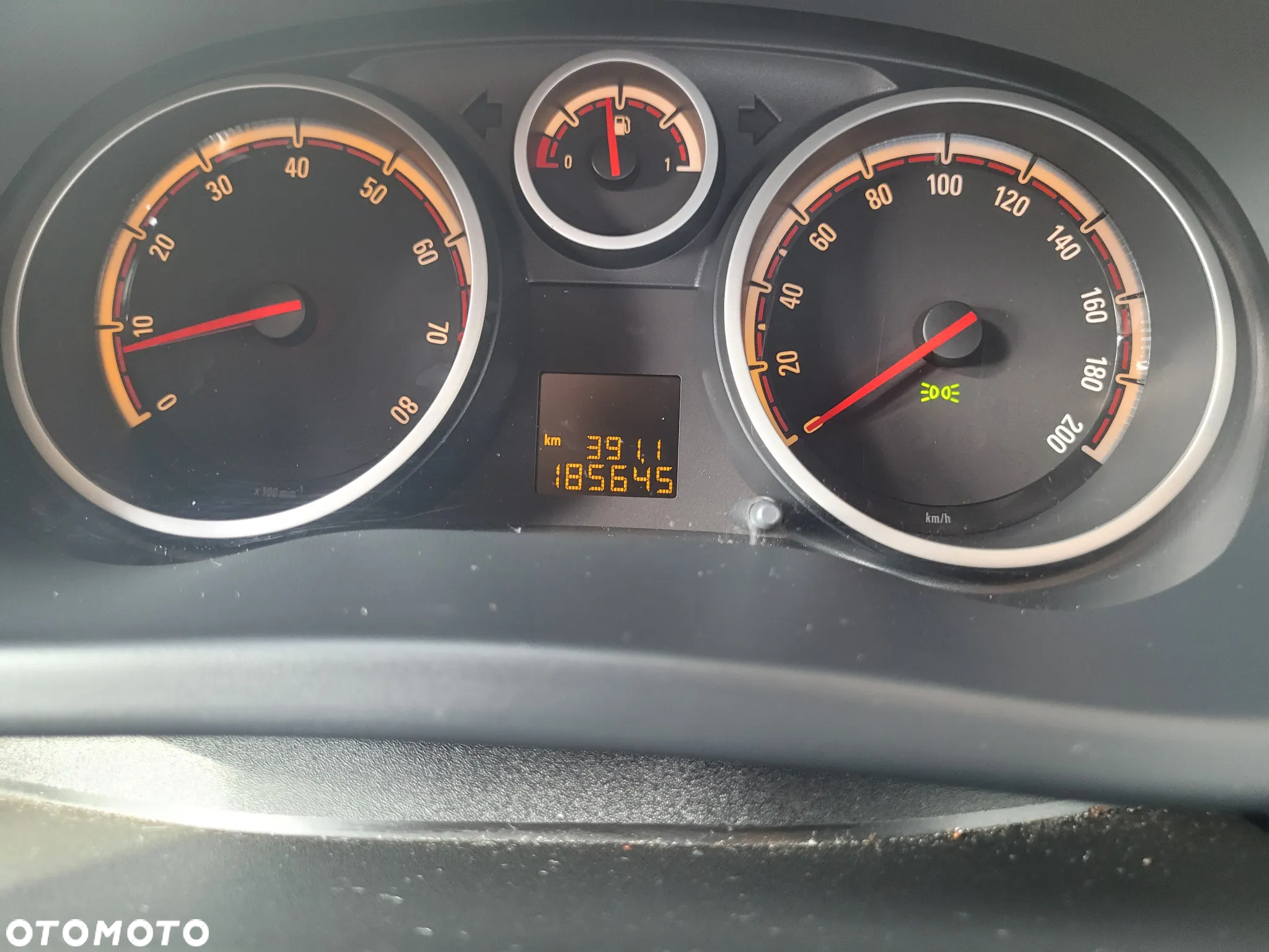 Opel Corsa 1.4 16V Sport - 9