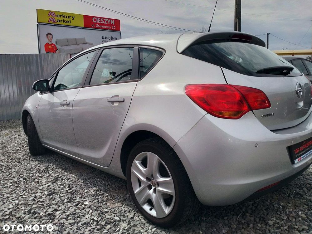 Opel Astra - 4