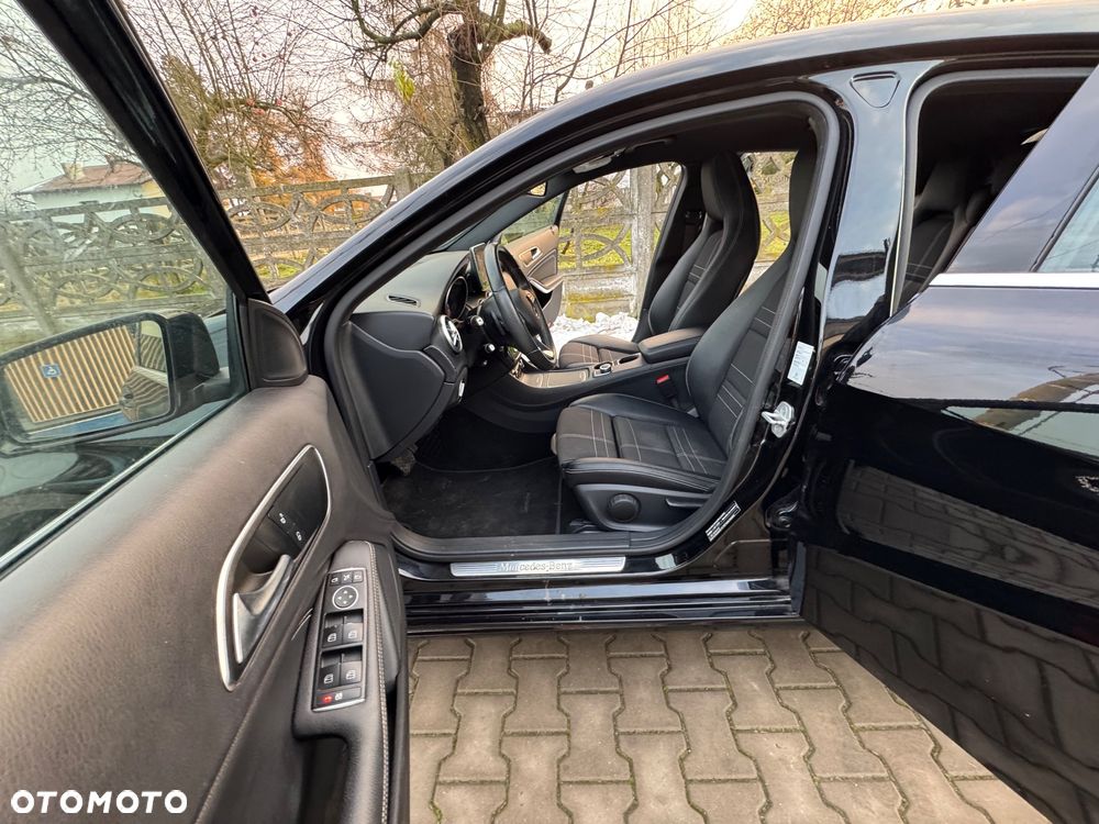 Mercedes-Benz Klasa A 180 7G-DCT AMG Line - 14