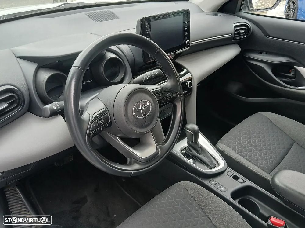 Toyota Yaris Cross 1.5 HDF Comfort Plus - 16
