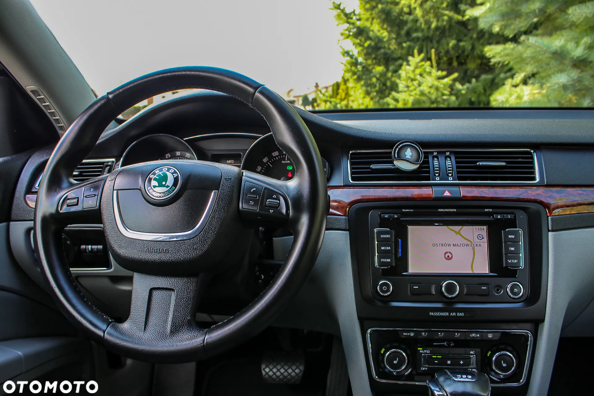 Skoda Superb 2.0 TDI DSG Exclusive - 21