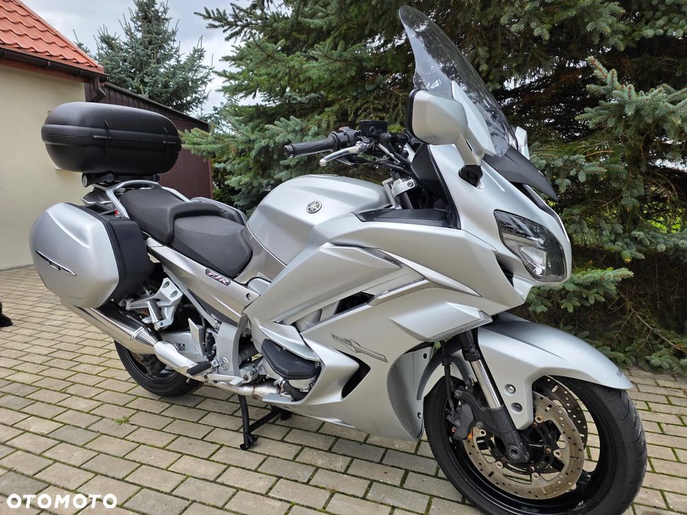 Yamaha FJR - 38