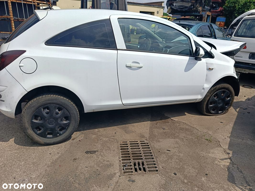 OPEL CORSA D 3D ZDERZAK TYŁ Z474 - 7