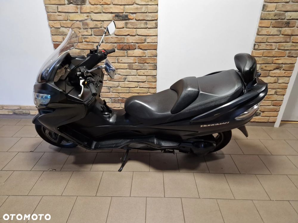 Suzuki Burgman - 17