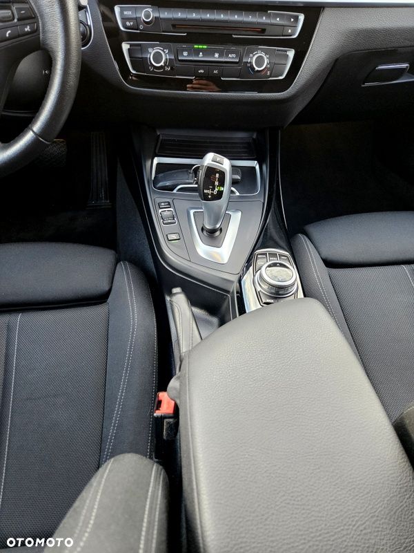 BMW Seria 1 116d Sport Line - 11