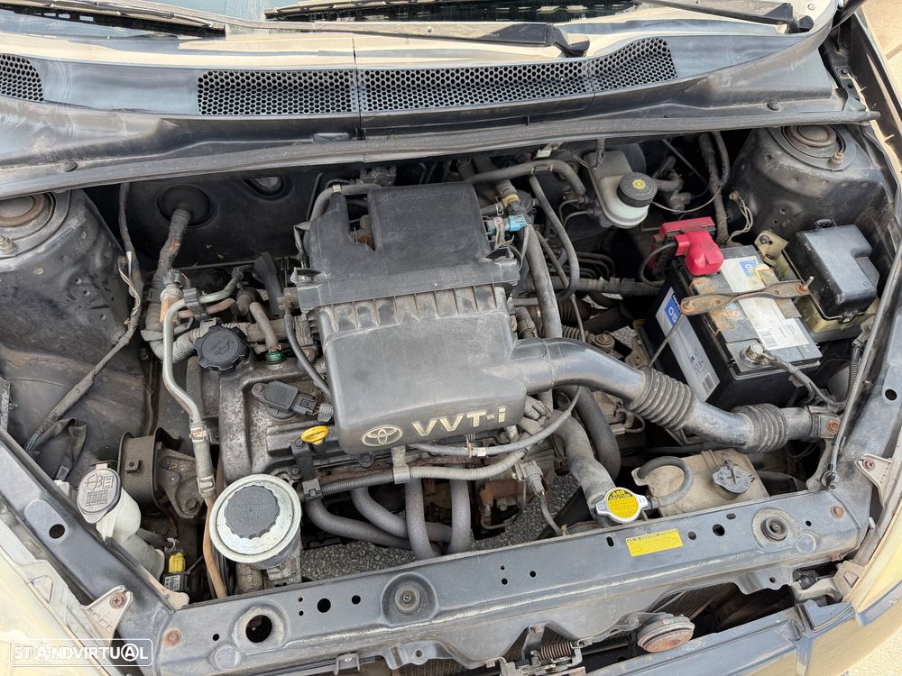 Toyota Yaris 1.0 Base - 16