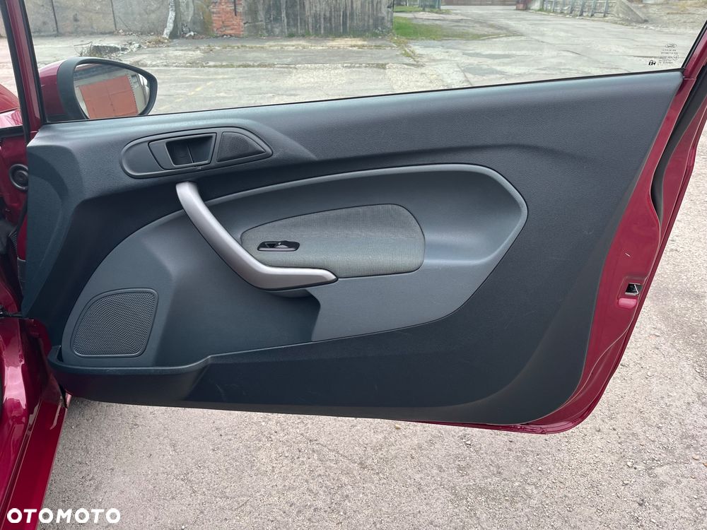 Ford Fiesta 1.25 Viva - 28