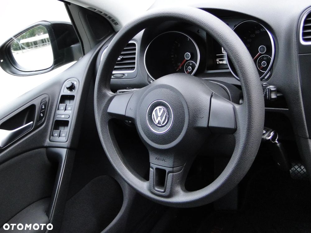 Volkswagen Golf 2.0 TDI DPF BlueMotion Technology DSG Comfortline - 30