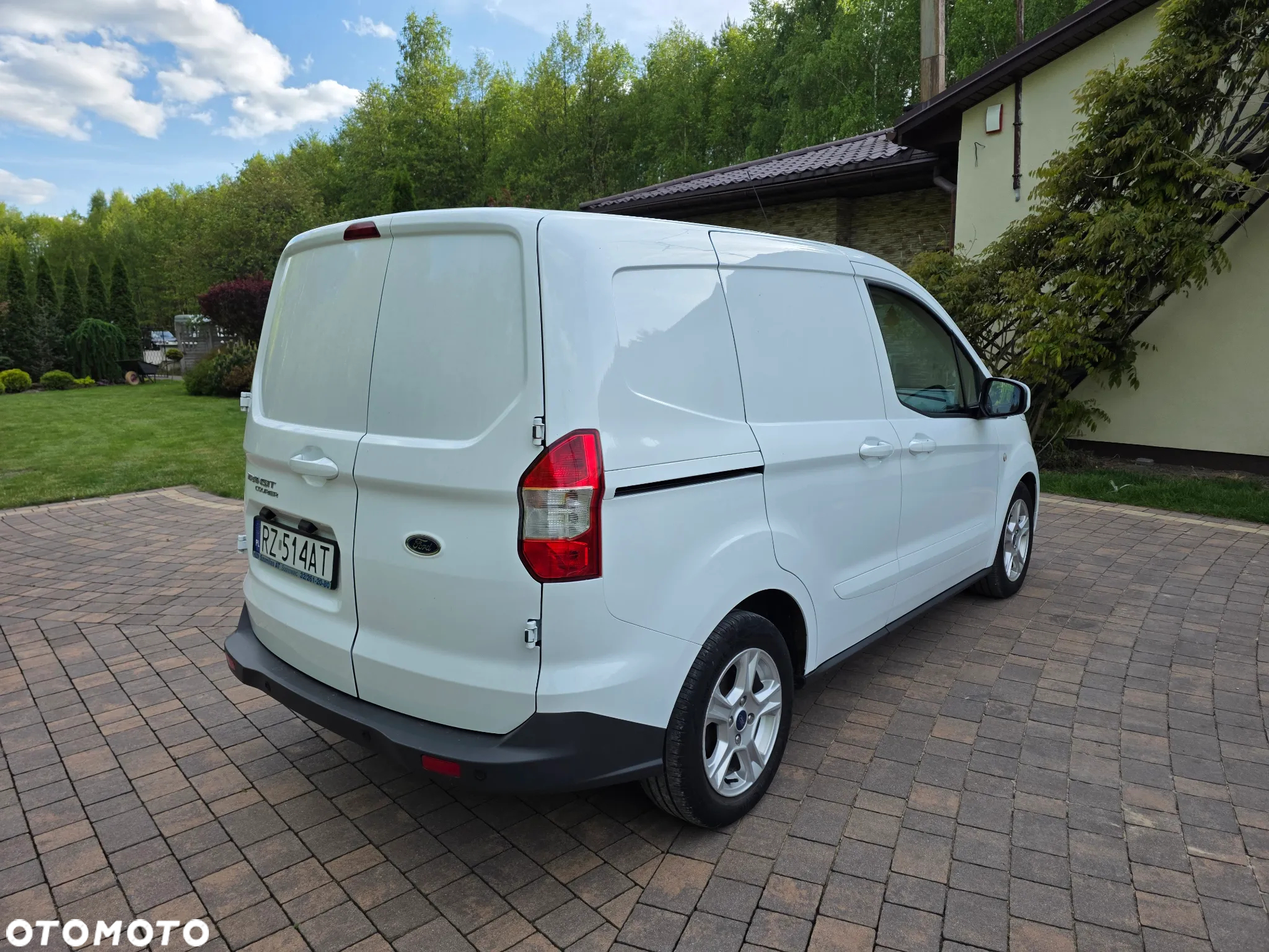 Ford Transit Courier - 4