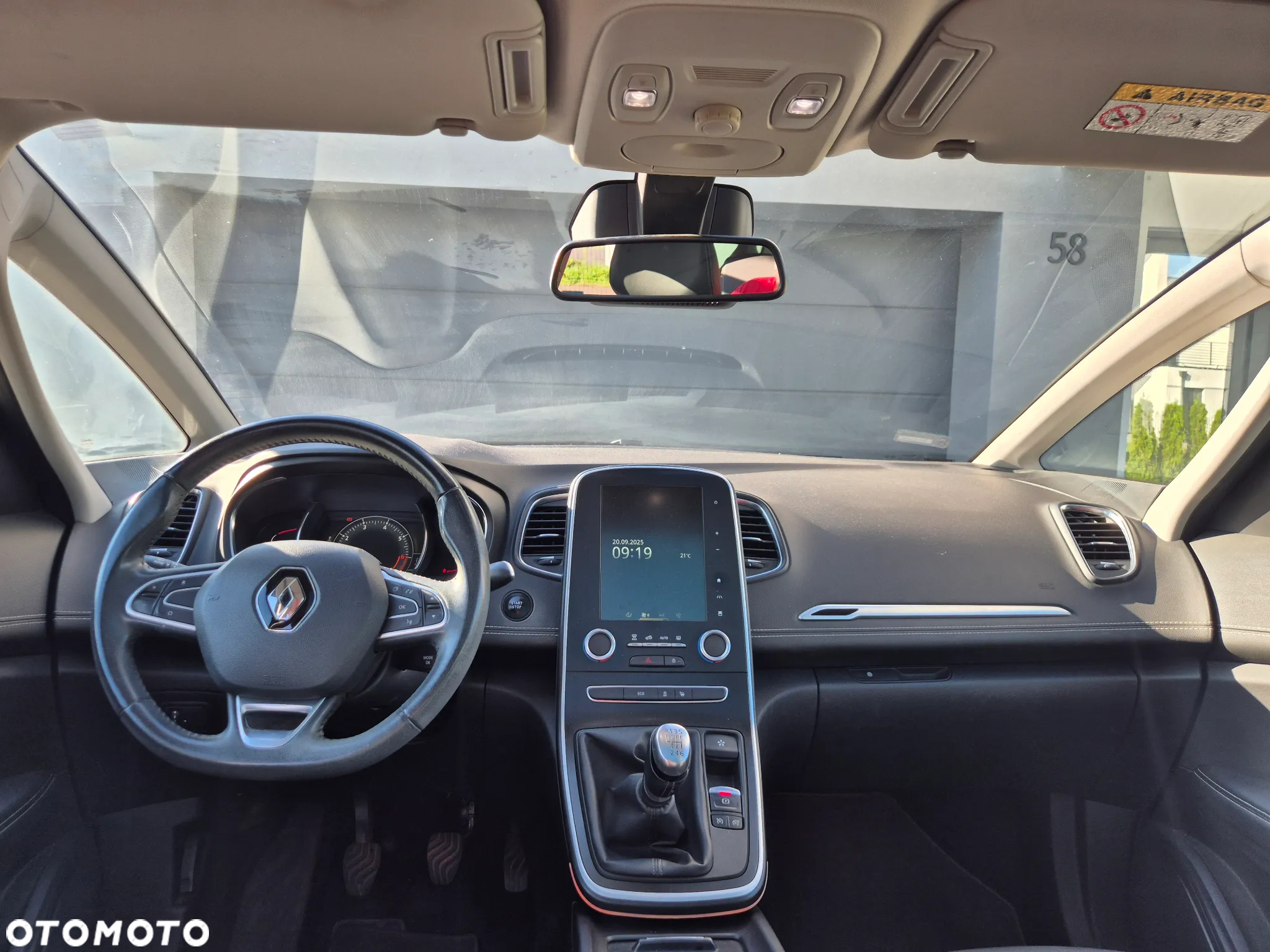 Renault Scenic ENERGY TCe 130 INTENS - 13