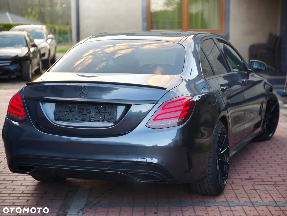 Mercedes-Benz Klasa C 250 7G-TRONIC - 22