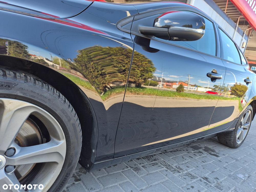 Volvo V40 T3 Geartronic Momentum - 19