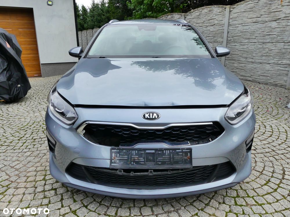 Kia Ceed - 10