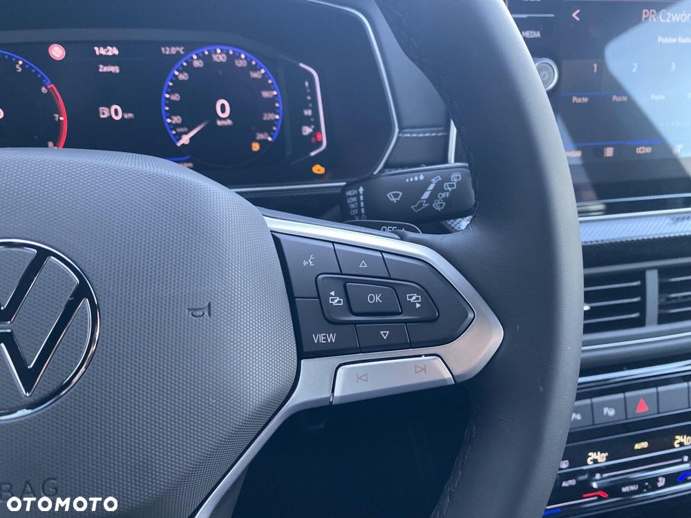 Volkswagen T-Cross - 32