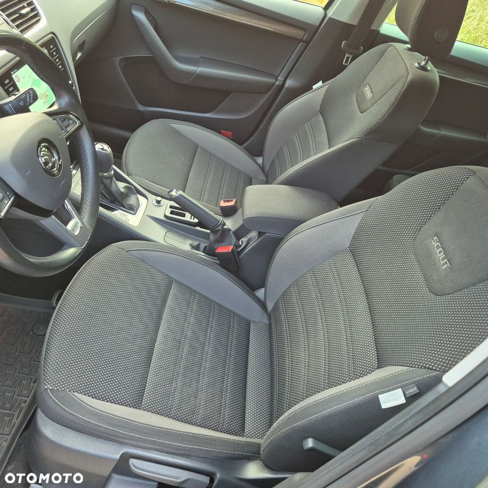 Skoda Octavia 2.0 TDI 4x4 DSG Scout - 21