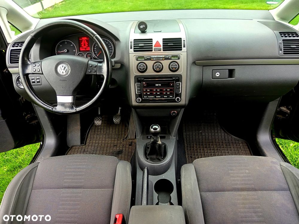 Volkswagen Touran 1.9 TDI DPF Highline - 10