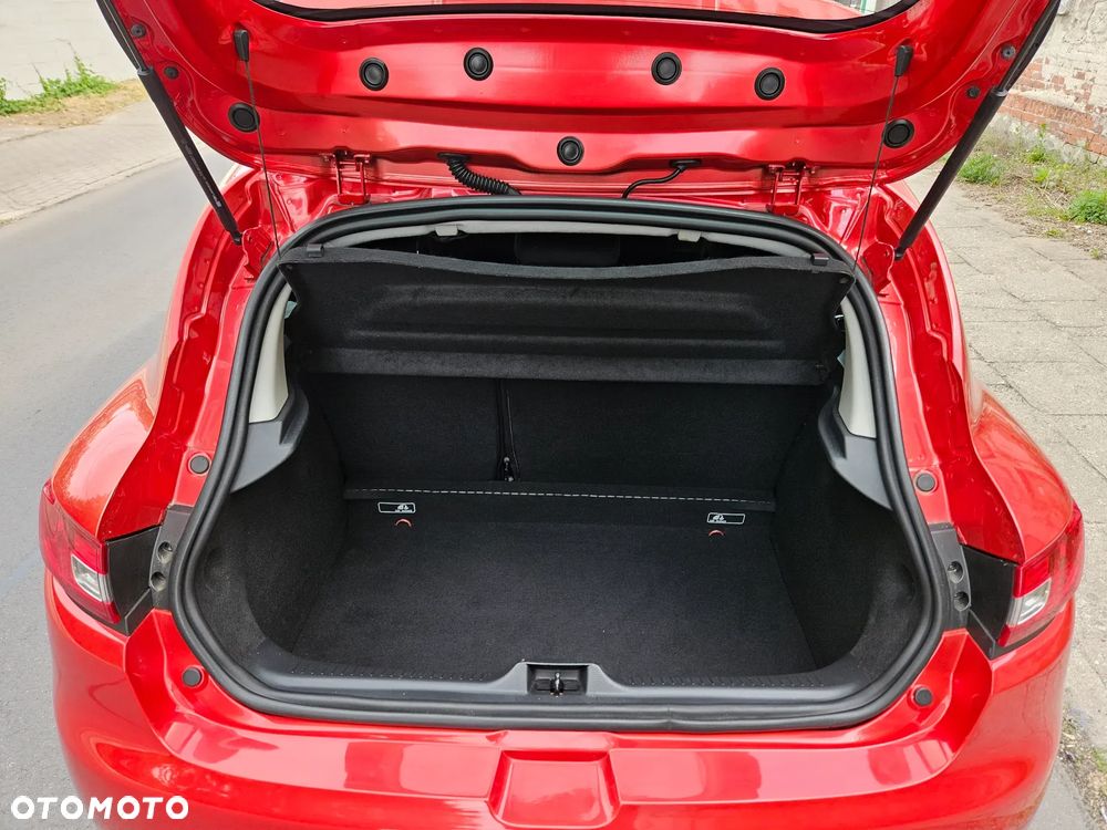 Renault Clio 1.2 16V 75 LIMITED - 12