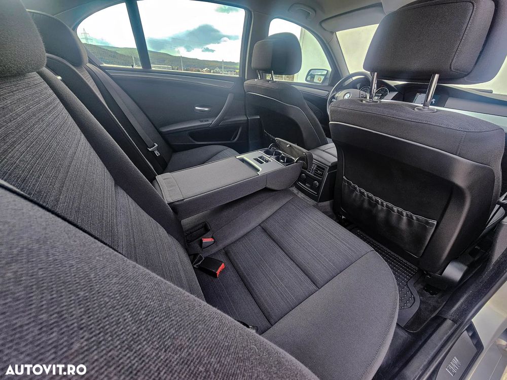 BMW Seria 5 520d Edition Exclusive - 12