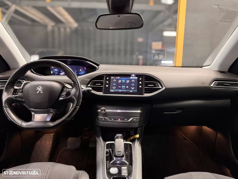 Peugeot 308 SW 1.5 BlueHDi Style EAT8 - 11