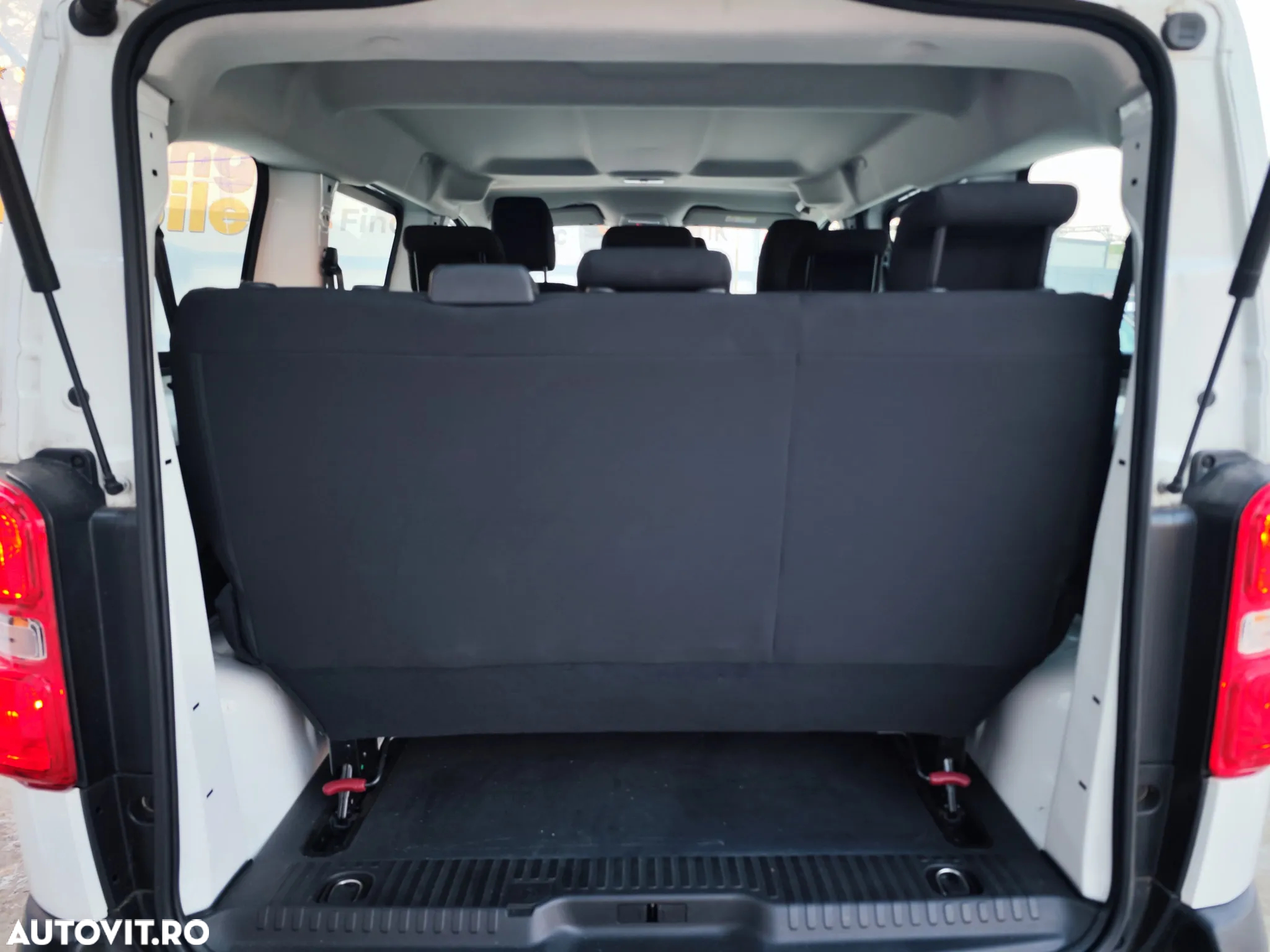 Opel Vivaro - 20