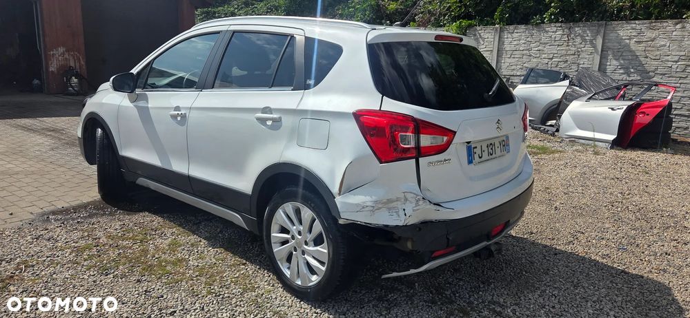 Suzuki S-Cross - 11