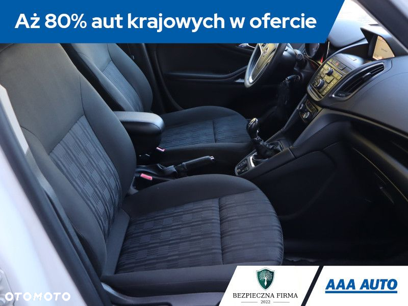 Opel Zafira - 10