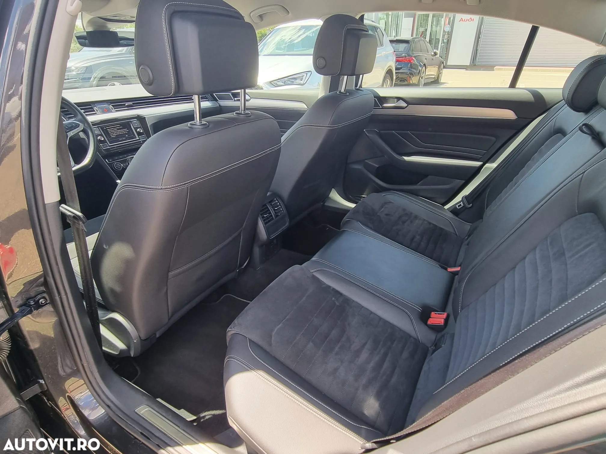 Volkswagen Passat 2.0 TDI DSG Highline - 10