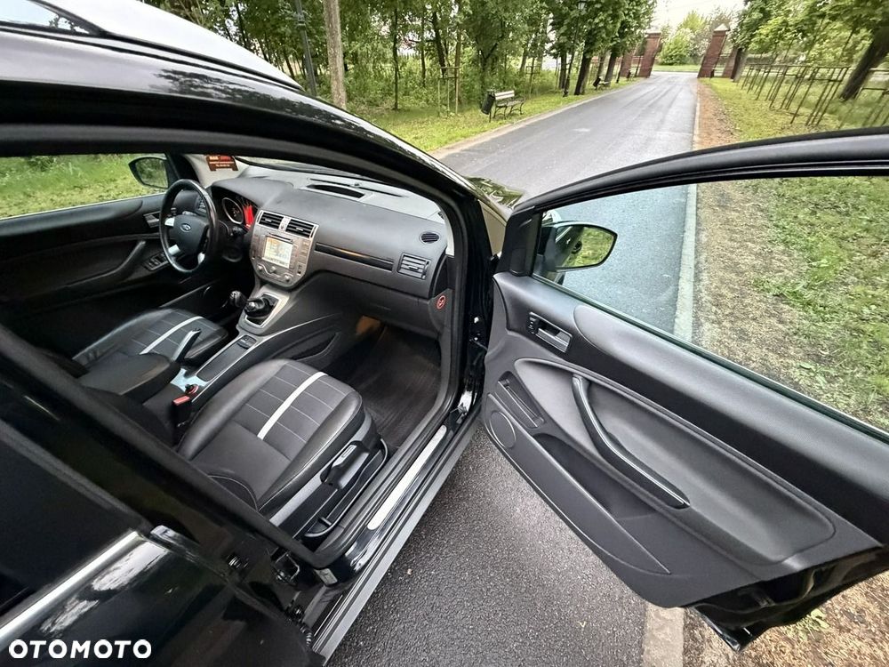 Ford Kuga - 28
