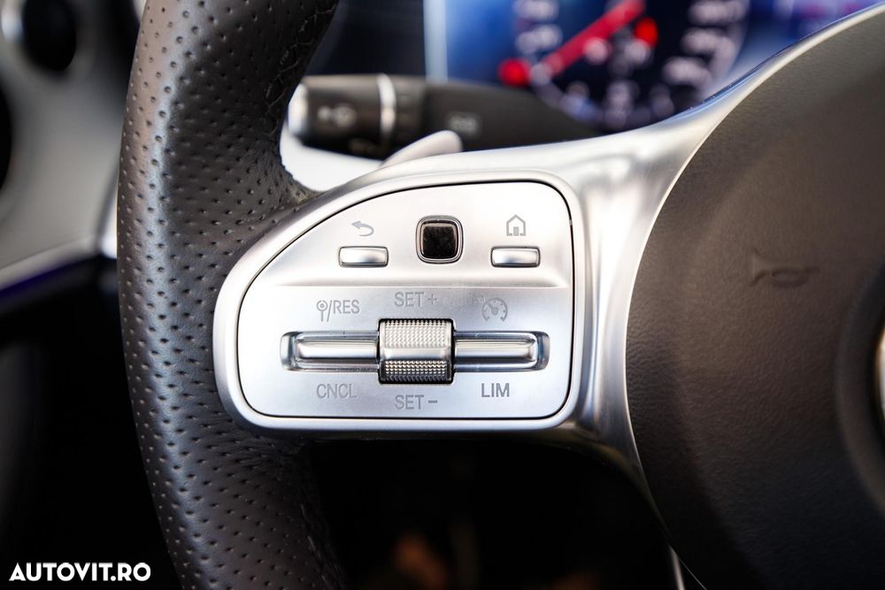 Mercedes-Benz E 220 d 4Matic 9G-TRONIC AMG Line - 28