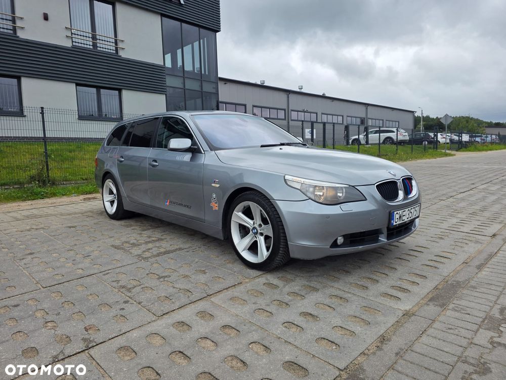 BMW Seria 5 525d - 2