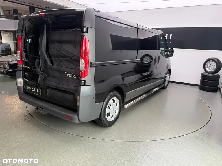 Renault Trafic 2.5 dCi FAP 115 L2H1 Komfort - 12