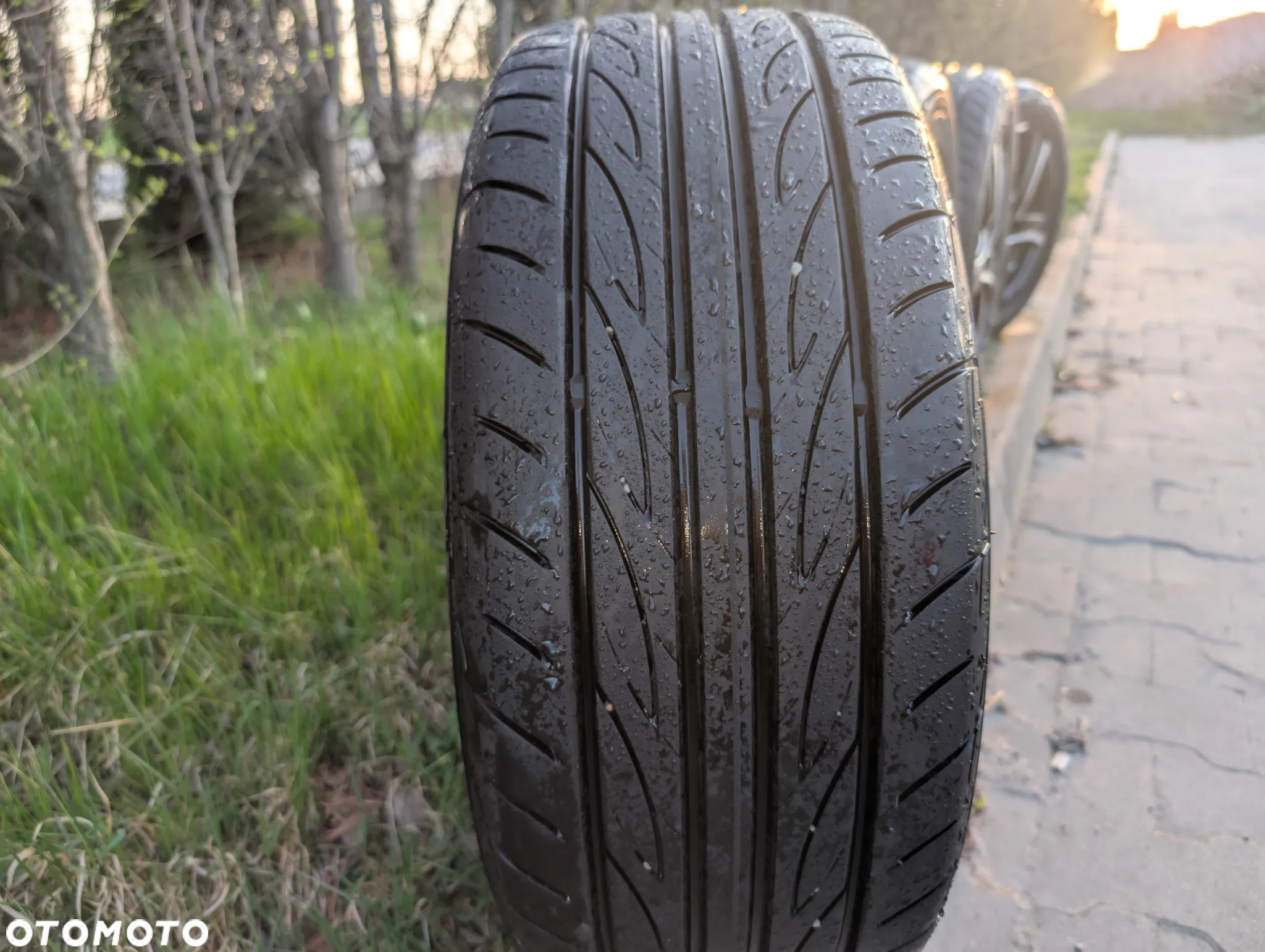 FELGI ALUTEC SHARK 7Jx16H2 + OPONY YOKOHAMA V701 225/50R16 92W - 10