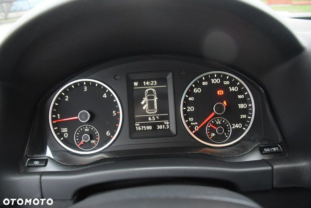 Volkswagen Tiguan 2.0 TDI DPF BlueMotion Technology Sport & Style - 37