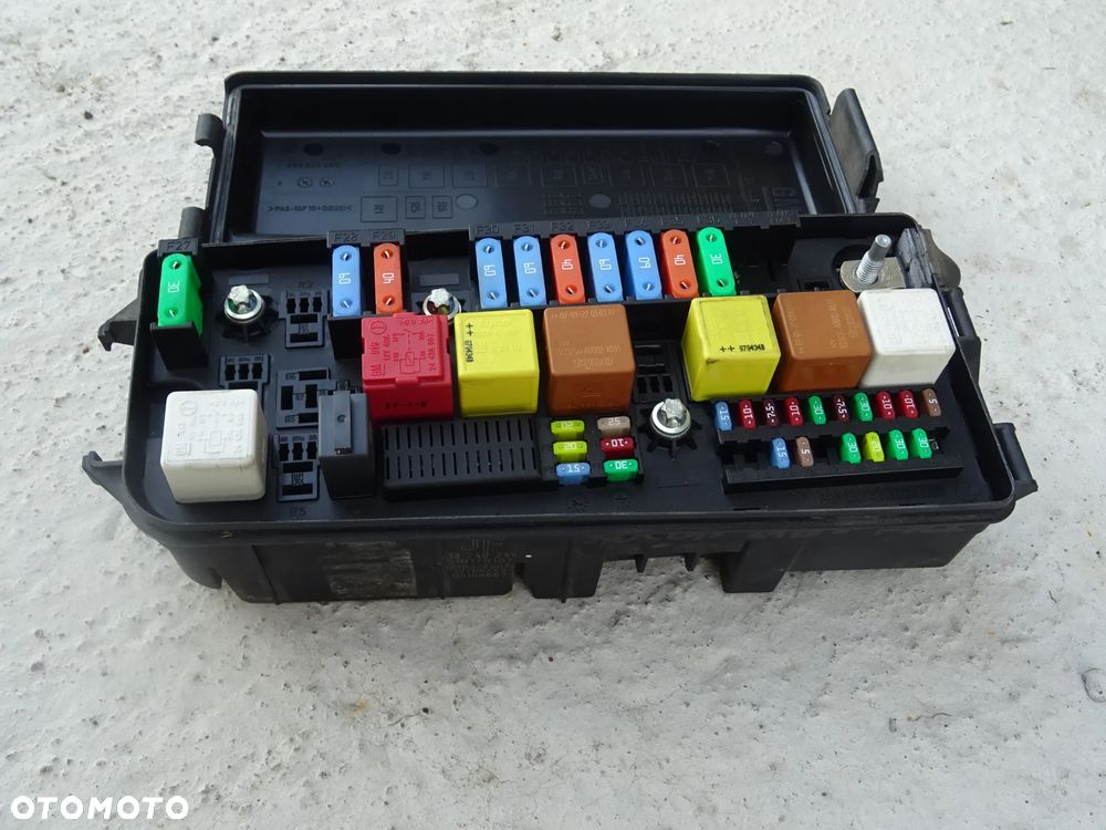 SKRZYNKA PRZÓD MODUŁ NADWOZIA UEC OPEL SIGNUM VECTRA C, FULL GK JF - PIN - 7