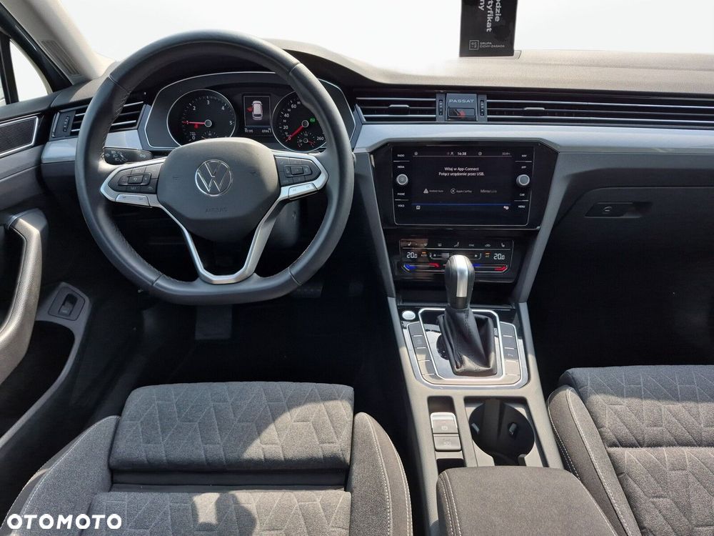 Volkswagen Passat Variant 2.0 TDI SCR Business DSG - 14