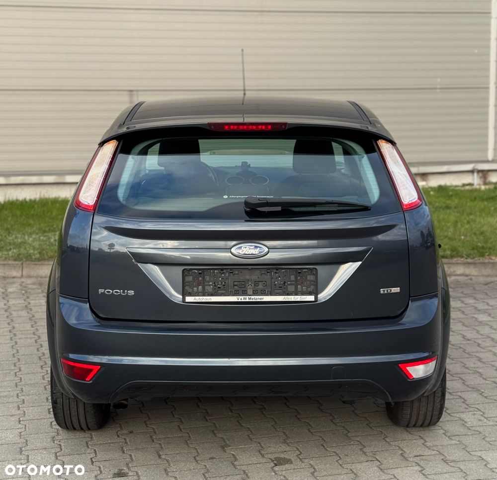 Ford Focus 1.6 TDCi DPF Titanium - 8