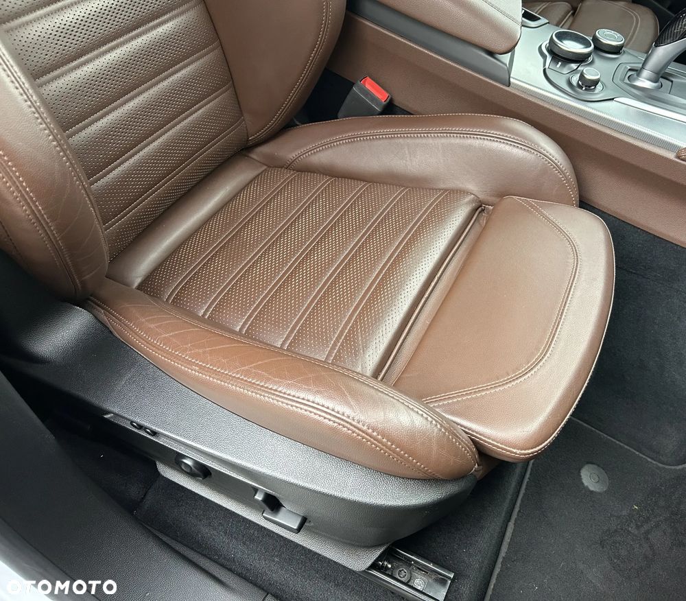 Alfa Romeo Stelvio 2.2 JTDM Super Q4 - 27
