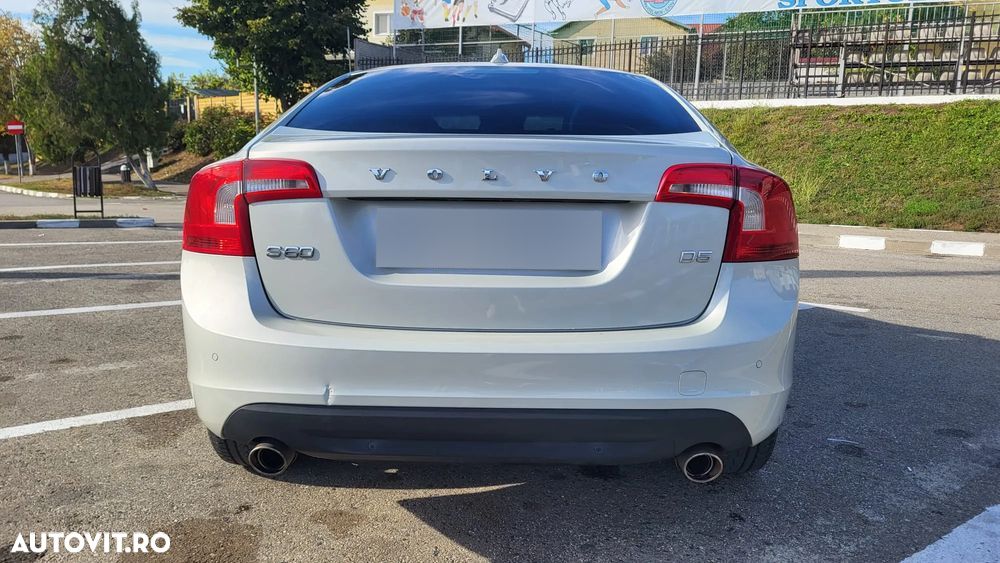 Volvo S60 D5 Summum - 5