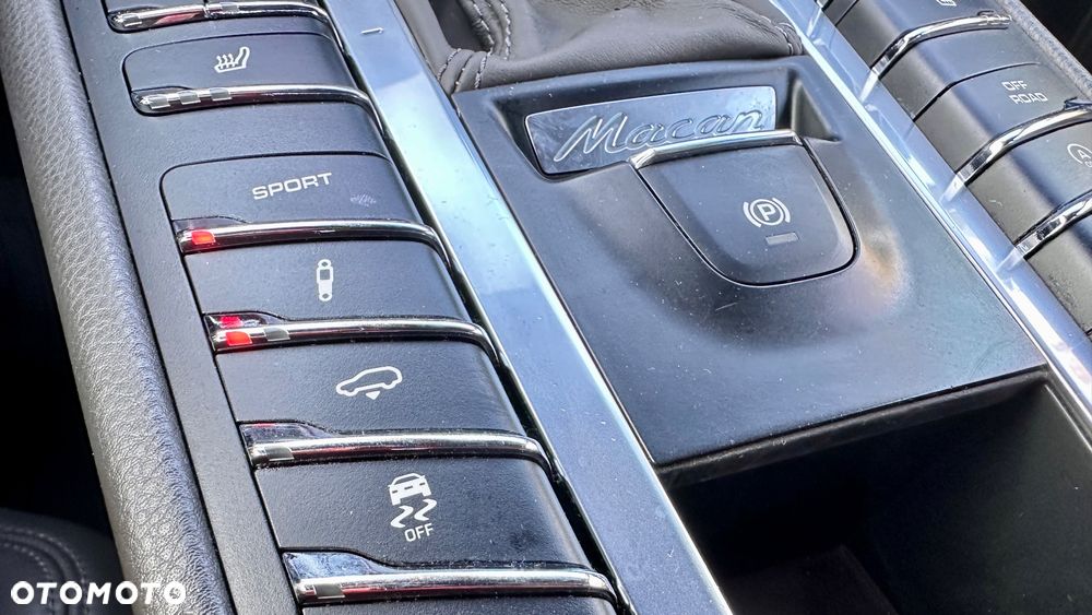 Porsche Macan - 29