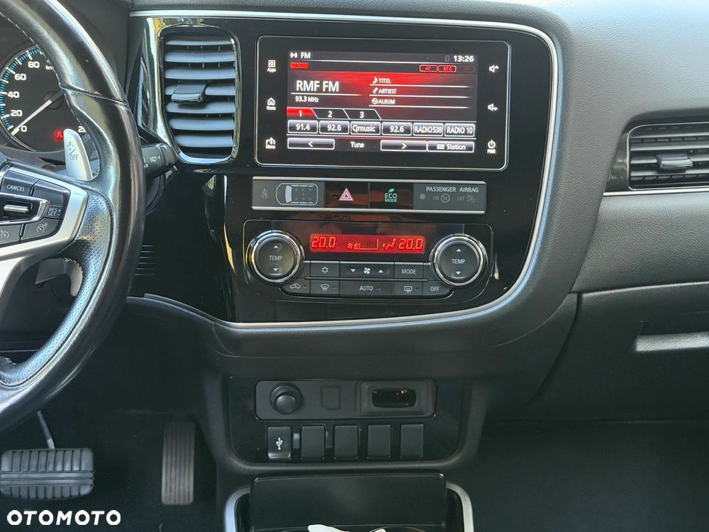 Mitsubishi Outlander Intense + - 19
